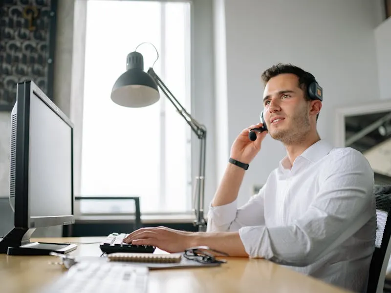 Call center agent using Dialer.CX